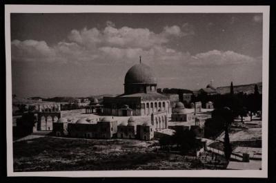 صورة لقبة الصخرة والمسجد الأقصى في مدينة القدس، تصوير يوسف البينا، شرينيات وثلاثينيات القرن الماضي