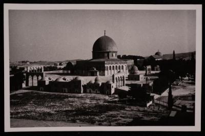 صورة لقبة الصخرة والمسجد الأقصى في مدينة القدس، تصوير يوسف البينا، عشرينيات وثلاثينيات القرن الماضي