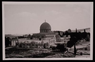 صورة لقبة الصخرة والمسجد الأقصى في مدينة القدس، تصوير يوسف البينا، في عشرينيات وثلاثينيات القرن العشرين