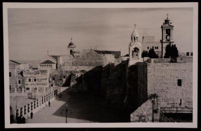 ساحة كنيسة المهد في بيت لحم، تصوير يوسف البينا، عشرينيات وثلاثينيات القرن الماضي