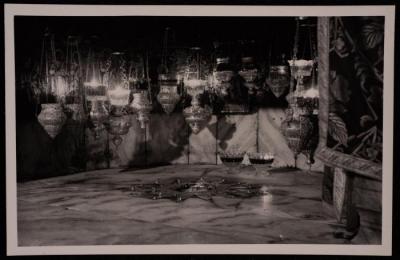 النجمة الفضية في كنيسة المهد، تصوير يوسف البينا، عشرينيات وثلاثينيات القرن العشرين