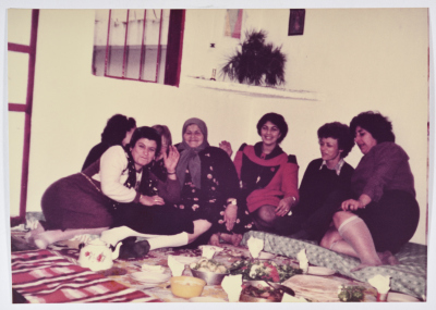 نساء، مخيم نهر البارد، 1980- 1989