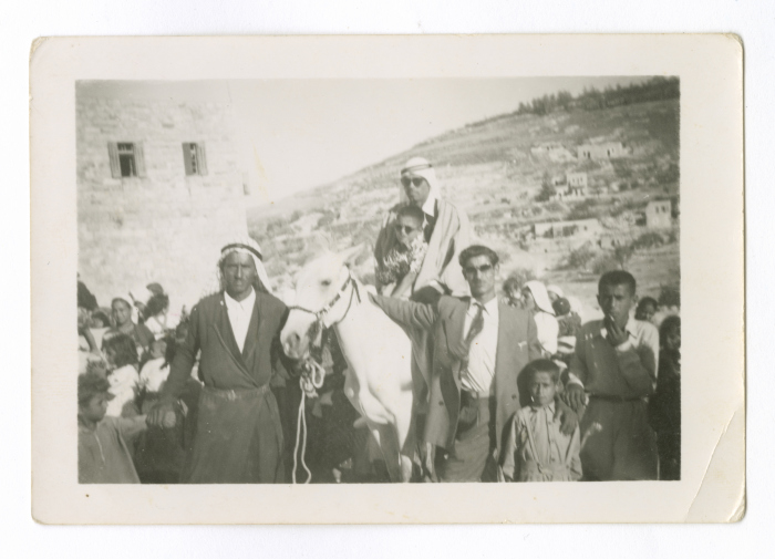 رجال في زفة شاب من عائلة عبيد من بلدة العيسوية The Palestinian Museum Digital Archive Pmda