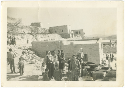 Women Carry Water to the House of a Member of the ʿubayd Family