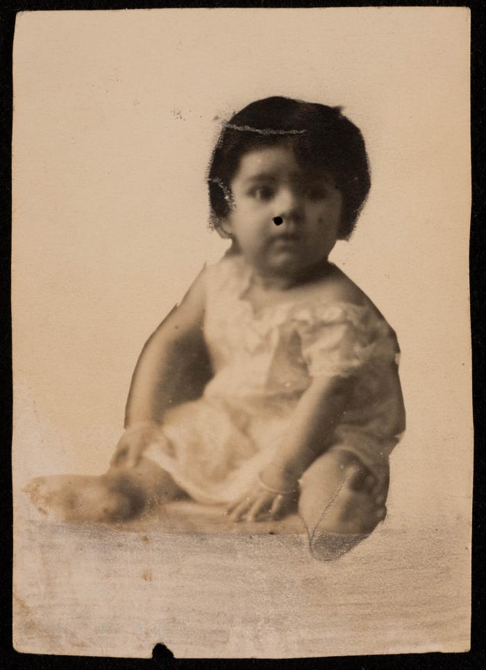 صورة شخصية لزينب المحب وهي طفلة