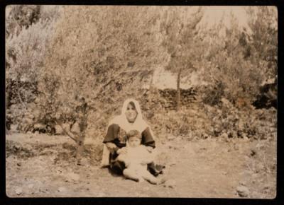 Fadeyyeh Darabe with Her Son Khalil, Dura, 1975