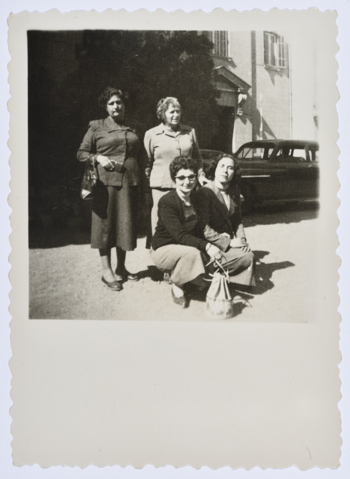A Photograph of Girls, Cairo