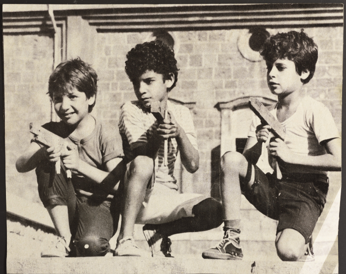  أطفال فلسطينيون في مخيم للاجئين الفلسطينيين، 1980 -1982
