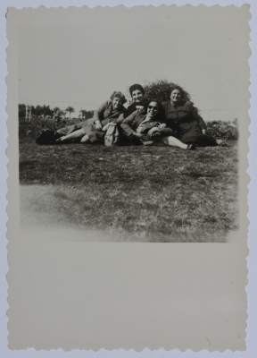 A Photograph of Girls, al-Qanatir al-Khayriyyah