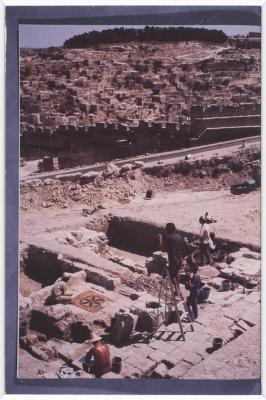 Excavations by the Dung Gate, Jerusalem 