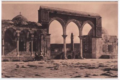 A Photograph of the Northeastern Trialof al-Aqsa Mosque 