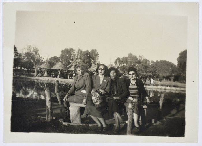 A Photograph of Girls, Helwan