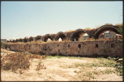 مقطع من سور مدينة عكا المحتلة في التسعينيات