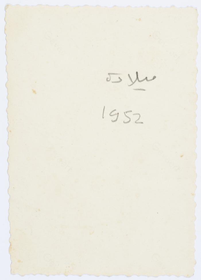 ميلادة خميس برفقة طفلة، 1952