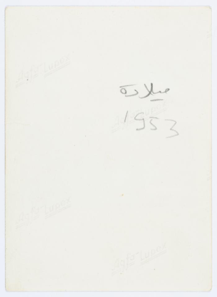 ميلادة خميس أمام باب الساهرة، 1953