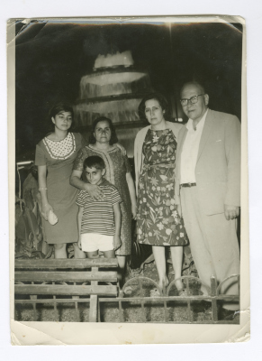 A Palestinian family on a trip to Damascus