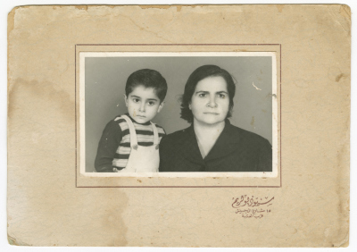 A mother with her child in a studio