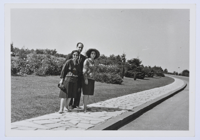A Photograph of Two Girls and a Man, Ankara