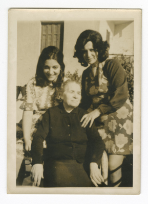 A Palestinian family in Cairo