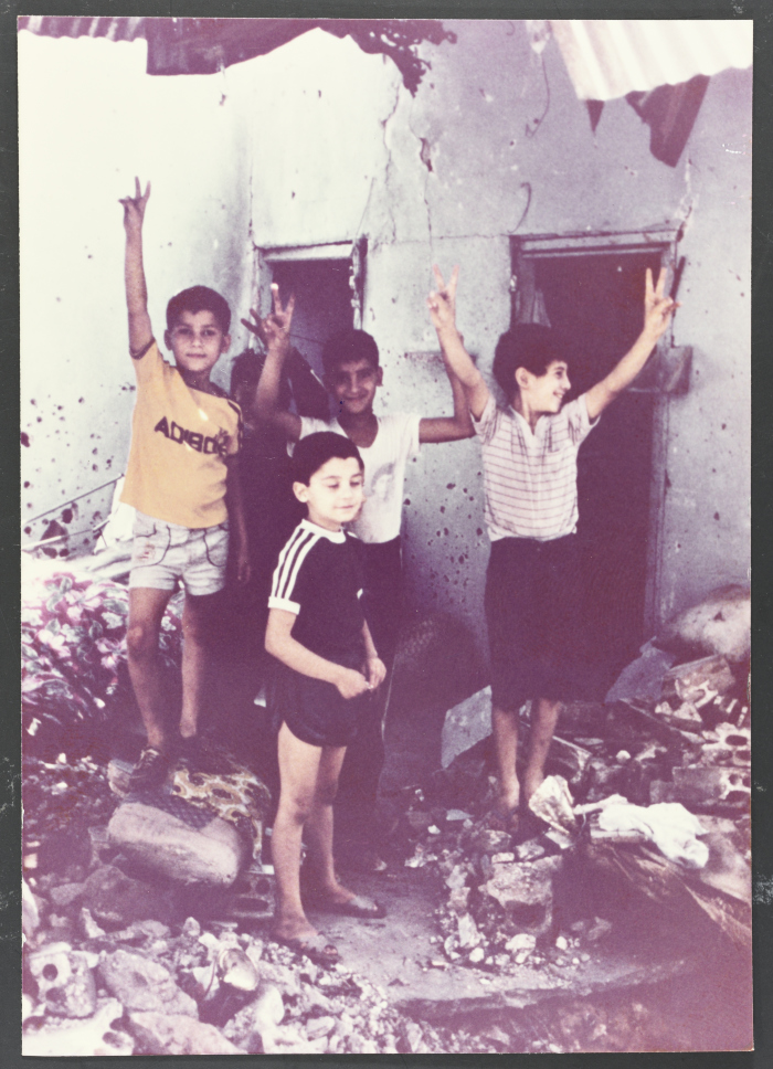 أطفال في مخيم للاجئين الفلسطينيين، لبنان، 1985