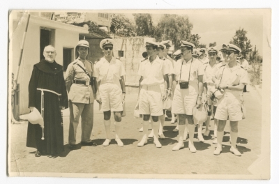 A regiment of the Italian Navy and Palestinians at the Mandelbaum Gate