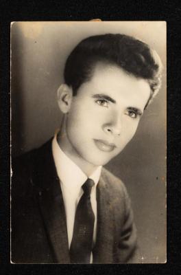 صورة شخصية لأحمد عواودة، دورا، 1966