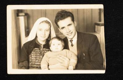  أفراد من عائلة عواودة، دورا، 1968
