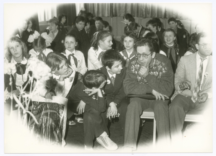 لقاء مع طلاب مدرسة في موسكو