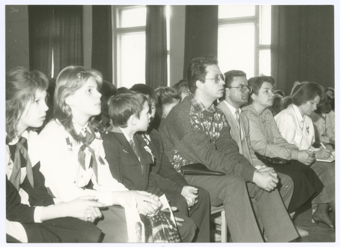 A man from the Dagher Family during a meeting with the school students in Moscow