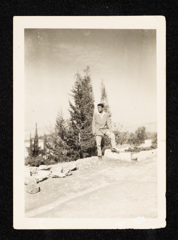 صورة لخليل إبراهيم، كفر اللبد- طولكرم، سبعينيات القرن العشرين