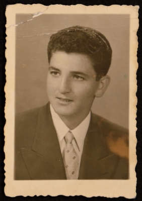 A Photograph of Samir Ghaushe by Diana Studio
