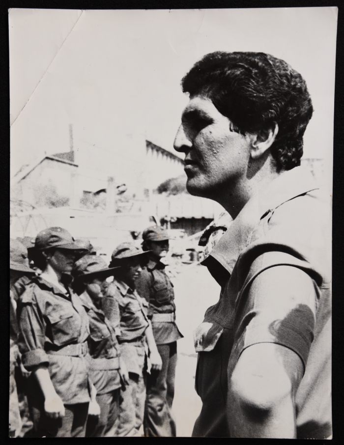 تخريج دورة عسكرية للفتيات في لبنان بقيادة الدكتور سمير غوشة 