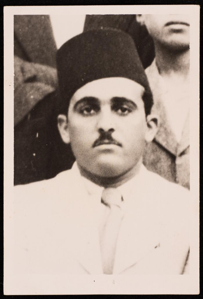 صورة شخصية لعبد الرحيم محمود، 1943