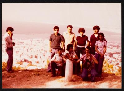 شريف مصاروة وطلاب الصف التاسع، صحراء النقب، 1977