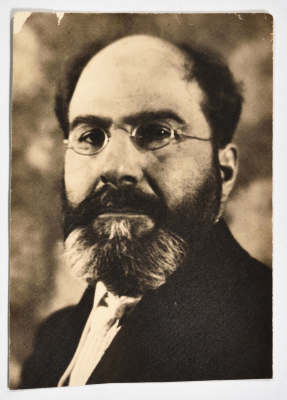 A postcard of Tawfiq Kozma's photo