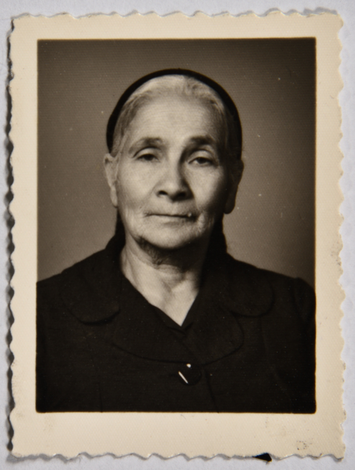 صورة شخصية للسيدة نايفة جدة السيد إميل عشراوي في السبعينيات