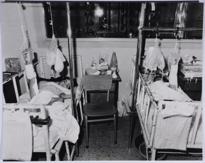 Wounded children during the  Israeli war on Lebanon 