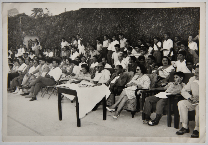 صورة للسيد سمعان عشراوي مشاركاً في مهرجان رياضي