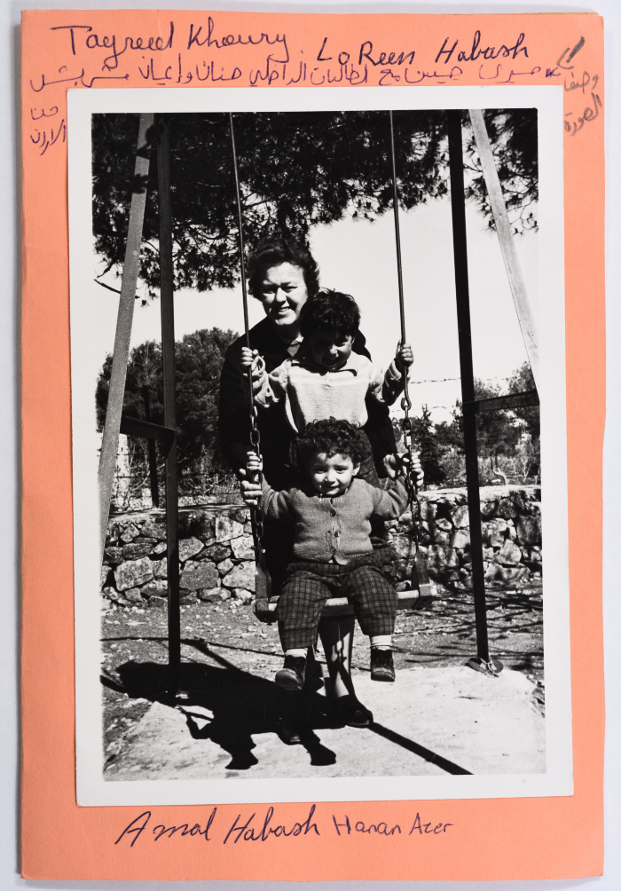 بطاقة تحوي تهنئة بمناسبة مرور 35 سنة على تأسيس البيت الإنجيلي للبنات من صنع الطالبات