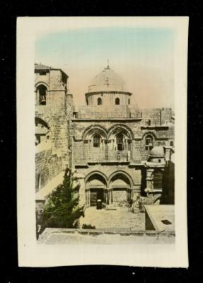 بوابة كنيسة القيامة في البلدة القديمة في مدينة القدس، عشرينيات القرن العشرين