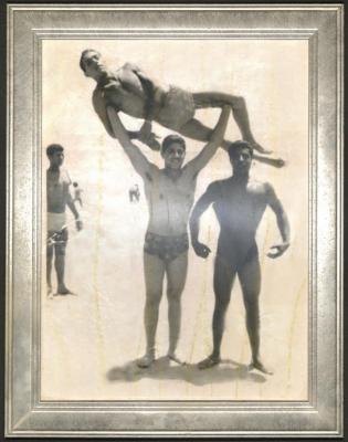 Young People at the Beach, Akka