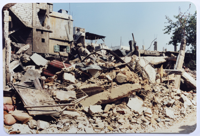 مشهد للدمار، مخيم شاتيلا، 1988