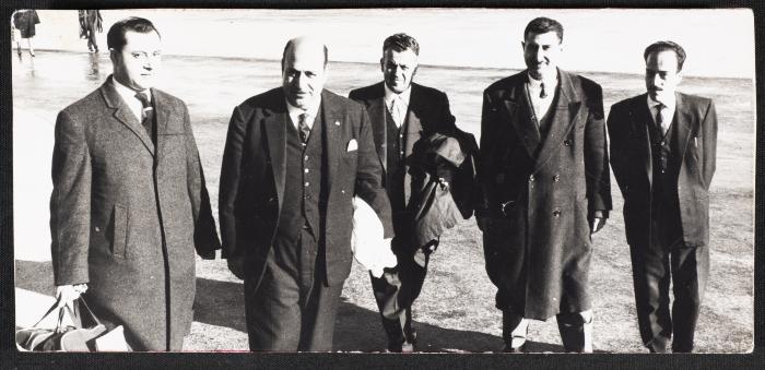 استقبال قاسم الريماوي والياس البندك في مطار القدس، 1964