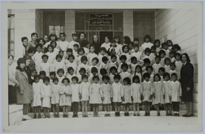 Andaleib al-Amad with Dar al-Yatemat students
