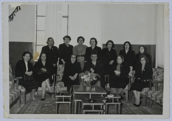 رئيسة وهيئة ومستشار الاتحاد النسائي العربي في نابلس