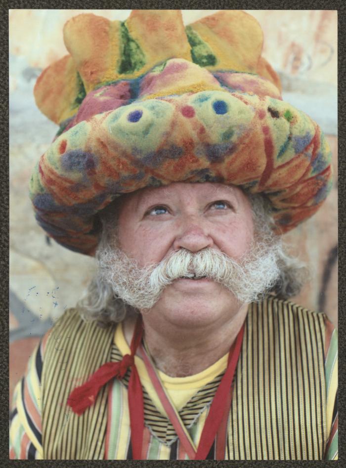 أبو العجب في مقر مسرح صندوق العجب، رام الله 
