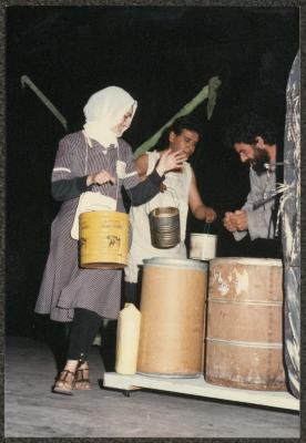 مشهد من مسرحية “الأعمى والأطرش