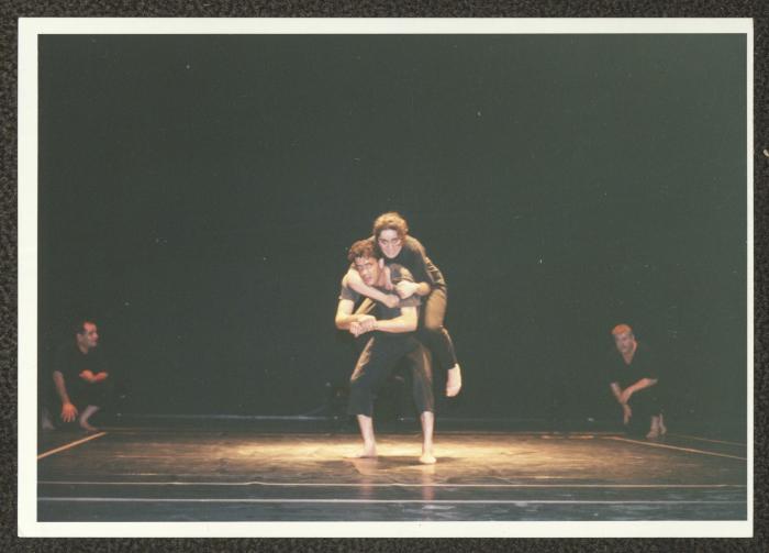 مشهد من مسرحية 