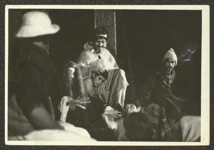 مشهد من مسرحية 