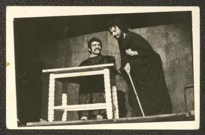 أحد عروض مسرحية 